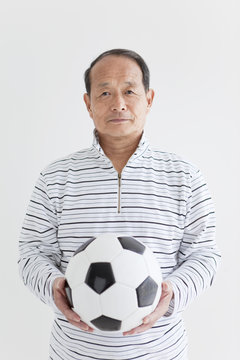 2023年亚特兰大老鹰队球员详细名单及薪资一览揭秘